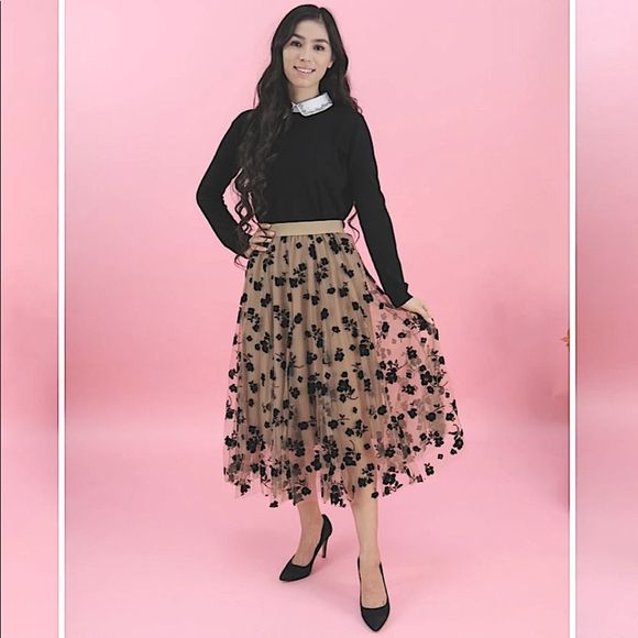 CARAMEL TULLE MAXI SKIRT LAYERED with BLACK FLORAL PRINT - Picture 8 of 10